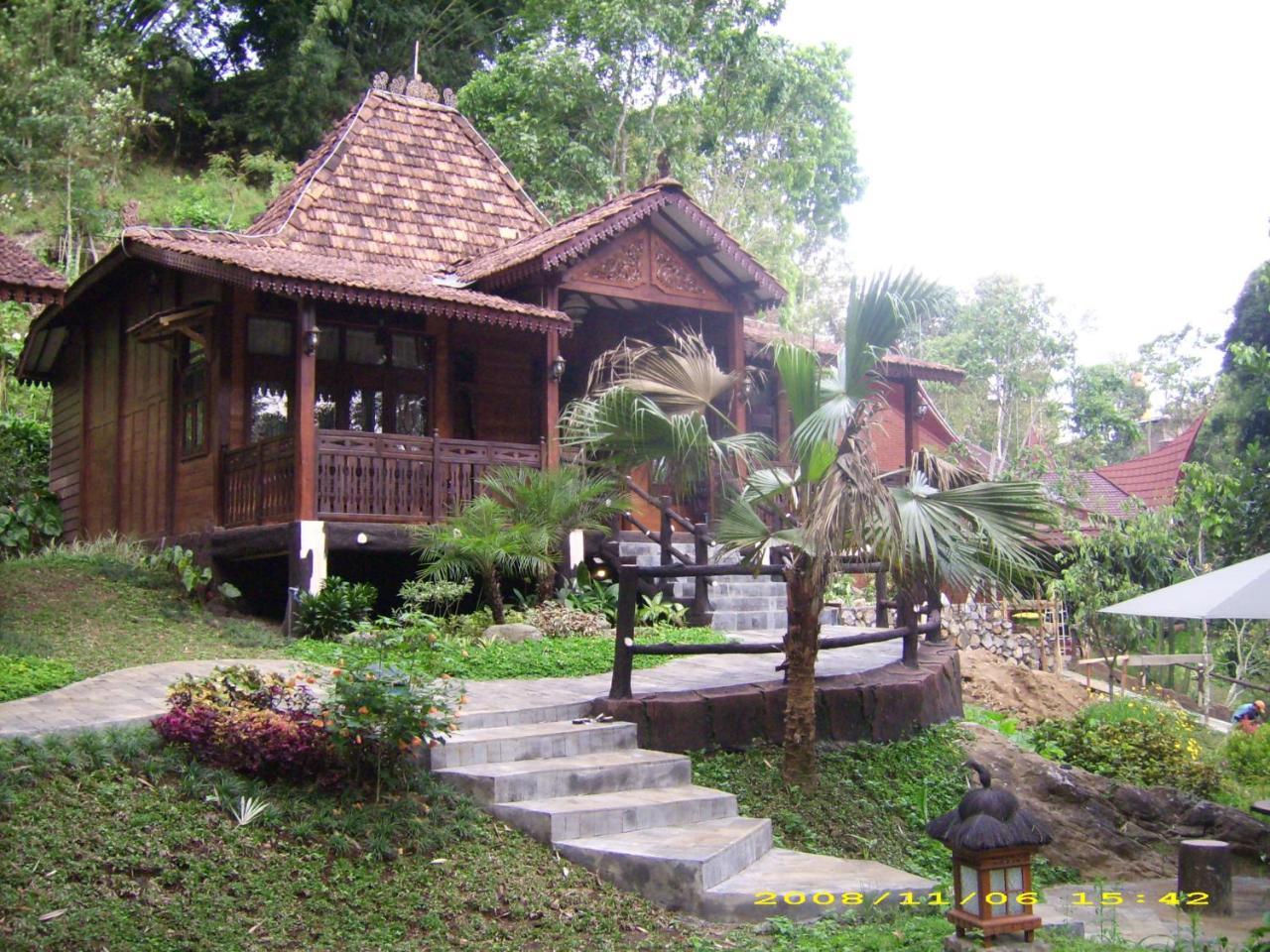 Green Valley Resort Bandungan Bagian luar foto